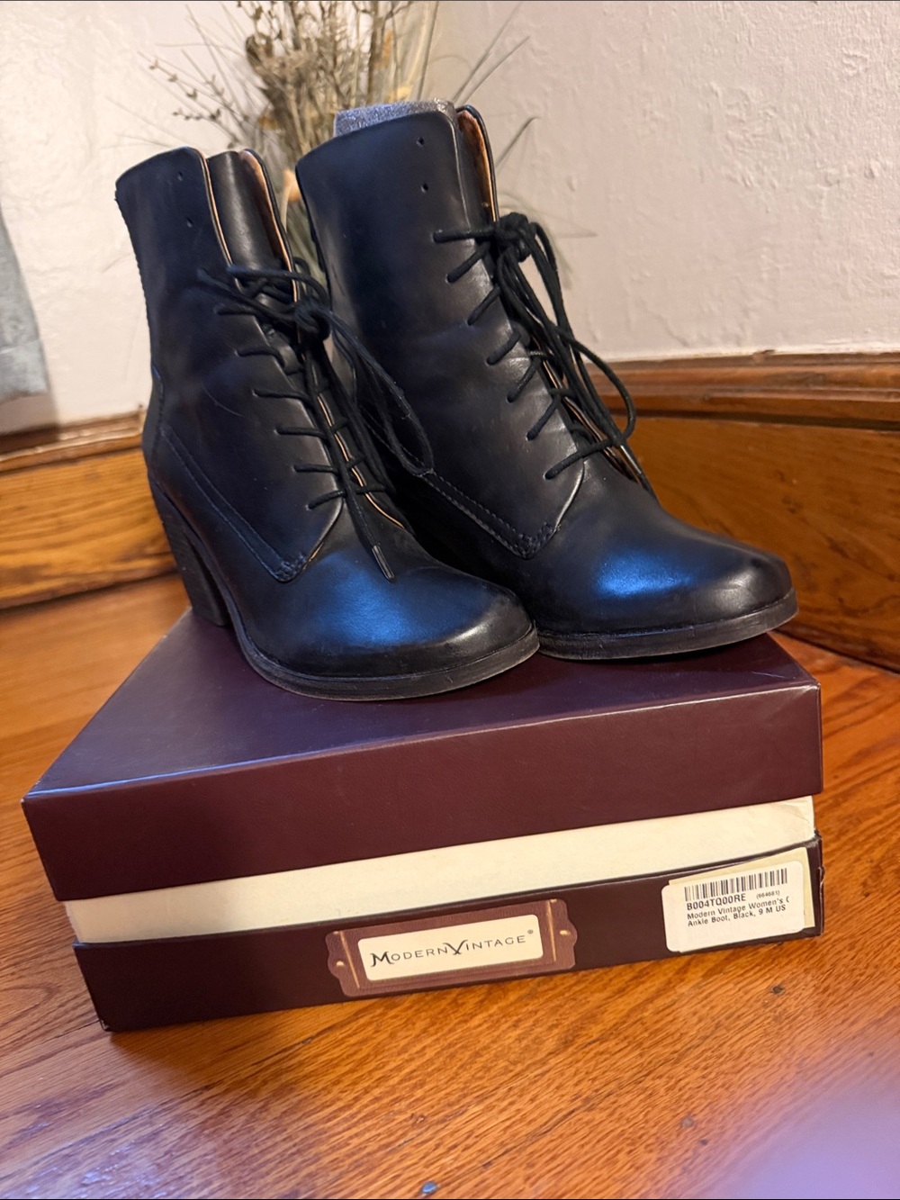 Modern Vintage Black Lace-Up Leather Ankle Boots